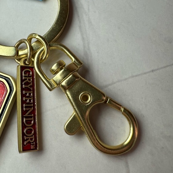 Gryffindor Harry Potter Keychain from Universal Studios FL NWT - Picture 5 of 8